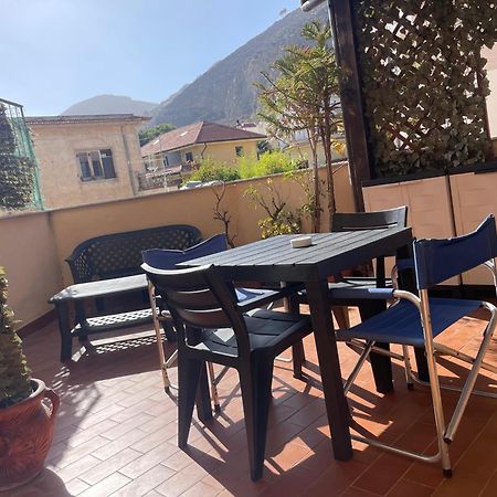 פלרמו Mondello Stesicoro Apartment מראה חיצוני תמונה
