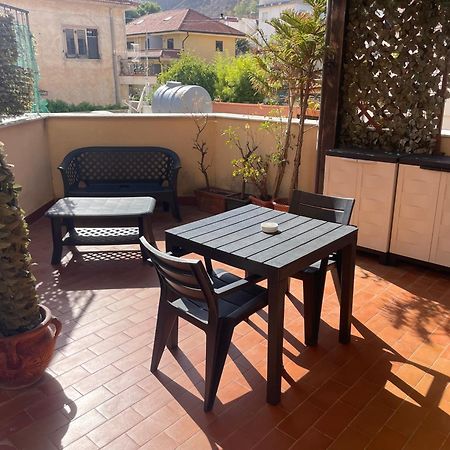 פלרמו Mondello Stesicoro Apartment מראה חיצוני תמונה