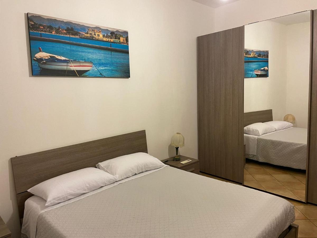 פלרמו Mondello Stesicoro Apartment מראה חיצוני תמונה