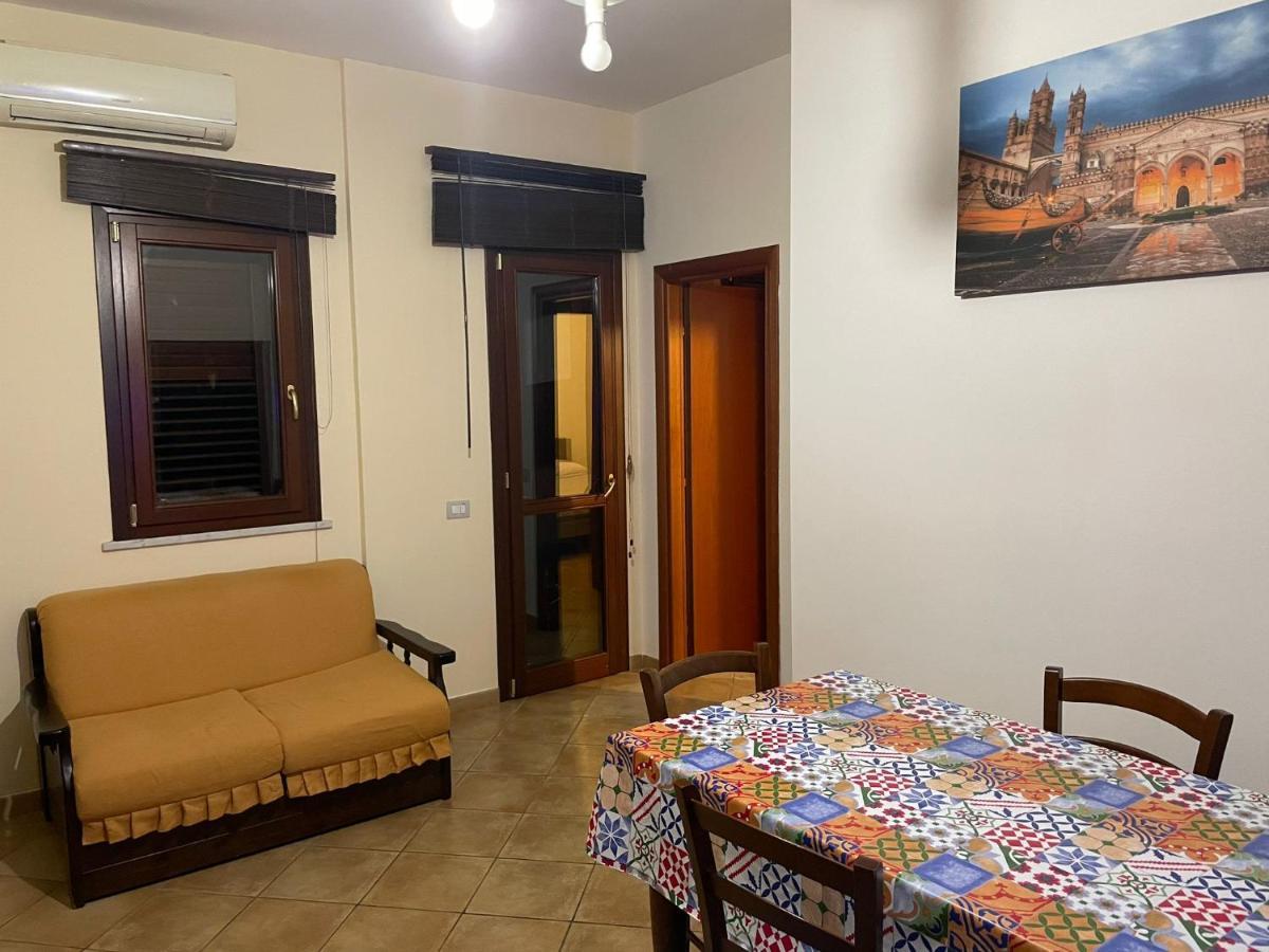 פלרמו Mondello Stesicoro Apartment מראה חיצוני תמונה